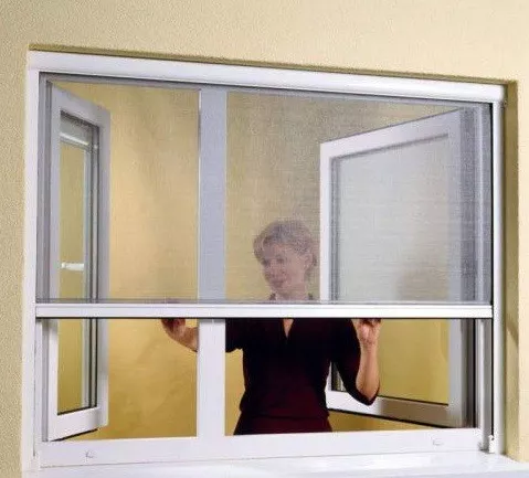 Rolós szúnyogháló ablak